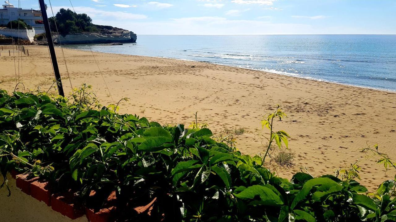 Casa La Conchiglia Sulla Spiaggia Lido di Noto Exterior photo